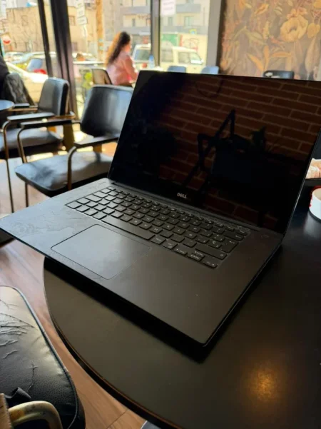 Shes Dell Precision 5510–  i7, 16GB RAM, 256GB SSD, 4K Touch