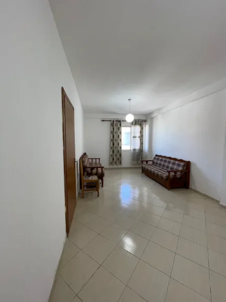 Tirane, jepet me qera apartament 2+1+Ballkon Kati 8, 81 m² 350 € (Astir)