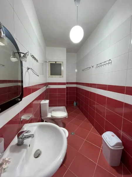 Tirane, jepet me qera apartament 2+1+Ballkon Kati 8, 81 m² 350 € (Astir)