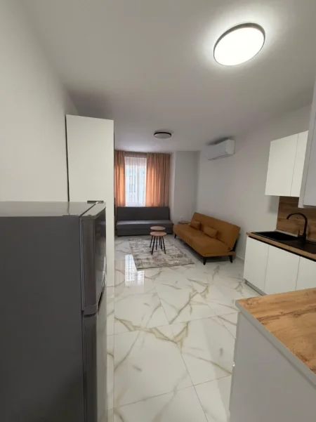 Tirane, jepet me qera garsoniere Kati 3, 40 m² 400 mije leke