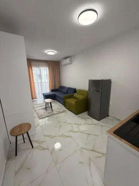 Tirane, jepet me qera garsoniere Kati 4, 40 m² 400 mije leke