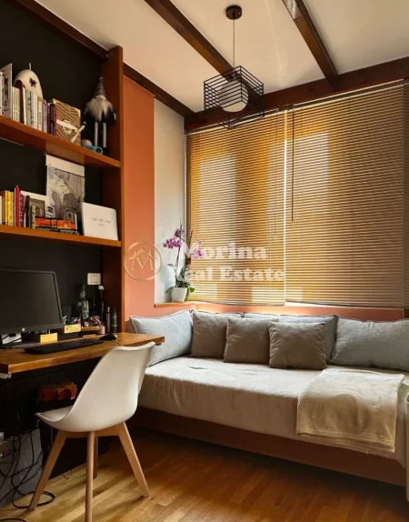 Tirane, jepet me qera shtepi 2 Katshe Kati 0, 180 m² 1.000 € (Pallati Brigadave)