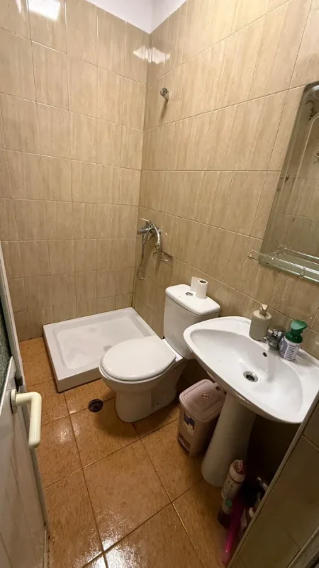 Jepet me Qera Apartament 1+1 tek Sheshi Willson , Bllok