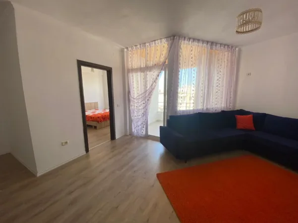 Tirane, jepet me qera apartament 1+1+Ballkon Kati 7, 70 m² 400 € 