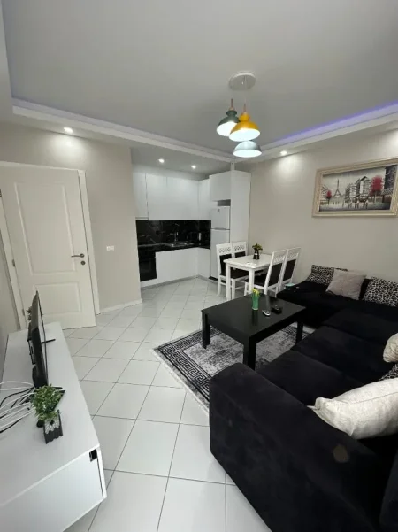 Tirane, jepet me qera apartament 1+1+Ballkon Kati 3, 70 m² 450 € 