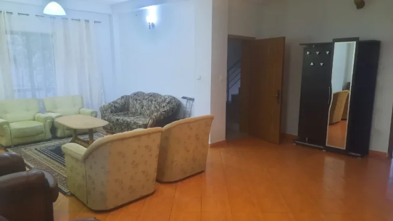 Tirane, jepet me qera Vile 2+1+Ballkon Kati 2, 148 m² 450 € 