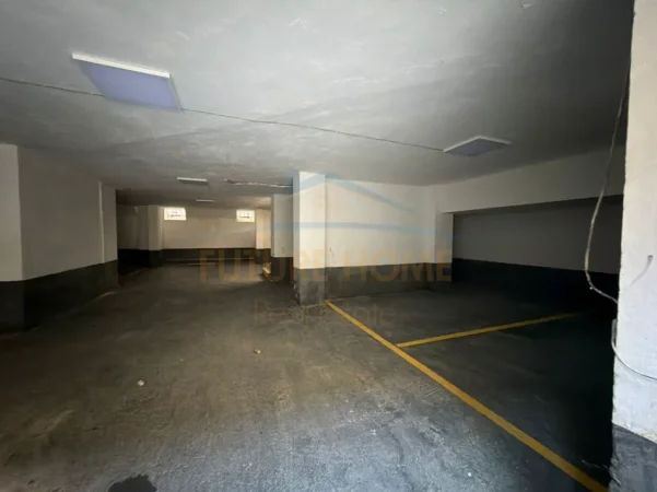 Durres, shitet garazh | post parkimi Kati -1, 155 m² 145.000 € 