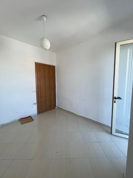 Jepet me qera apartament 2+1+Ballkon Kati 8, 81 m² 350 € (Eja Studio) Astir