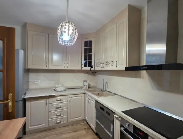 Tirane, jepet me qera apartament 1+1 Kati 3, 120 m² 1.500 € (MINE PEZA)