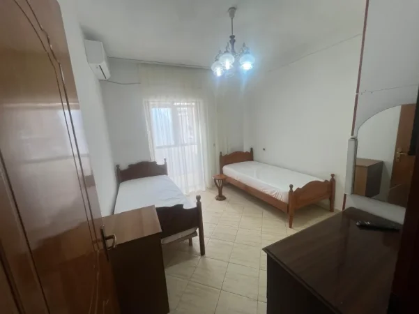 🏡 Jepet me Qera Apartament 1+1 tek Amerikan 2, 350 euro