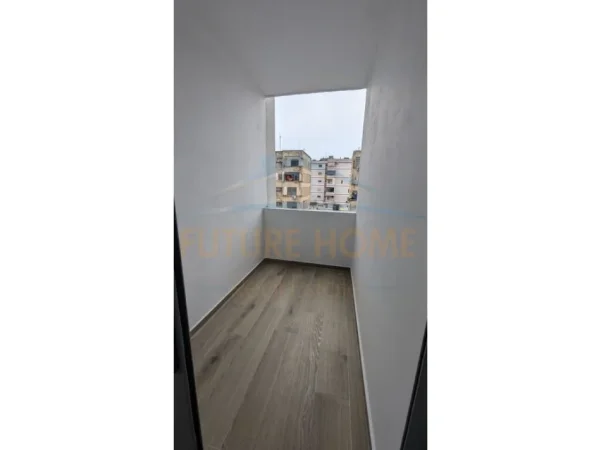 Durres, jepet me qera apartament 2+1 Kati 2, 92 m² 400 € (UKD, DURRES)
