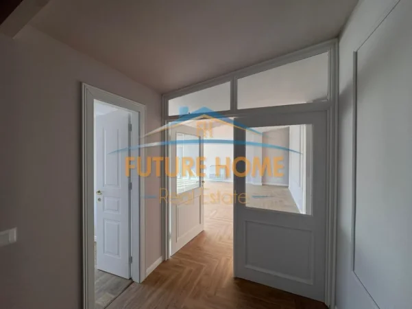 Tirane, jepet me qera ambjent biznesi , 210 m² 2.300 € (Shallvaret)