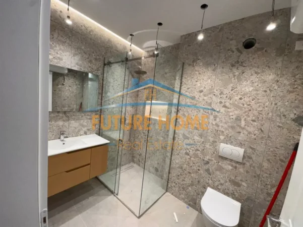 Tirane, jepet me qera ambjent biznesi , 210 m² 2.300 € (Shallvaret)