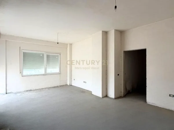 Tirane, shitet apartament+verande | Penthouse 3+1 Kati 7, 251 m² 190.000 € (Yzberish)