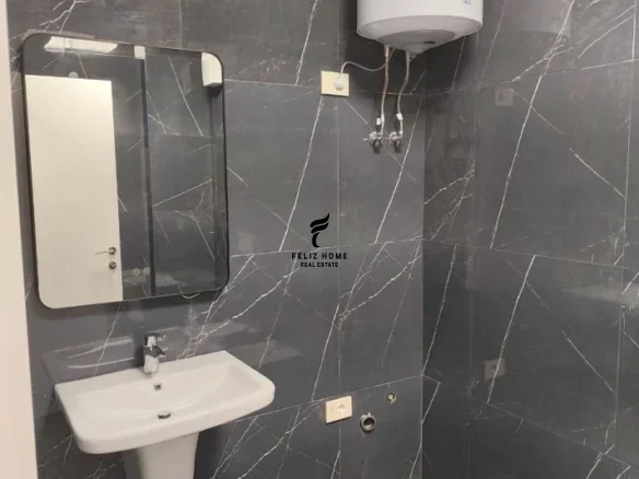 Tirane, jepet me qera zyre Kati 6, 75 m² 580 € (MINE PEZA)