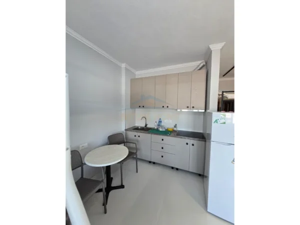 Durres, jepet me qera garsonier 1+1 Kati 2, 27 m² 300 € 