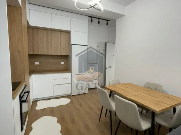 Tirane, jepet me qera 2+1 Kati 5, 80 m² 550 € (Ali Demi)