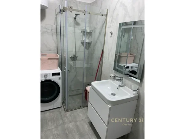 Tirane, jepet me qera apartament Kati 2, 64 m² 650 € (Kompleksi Magnet)