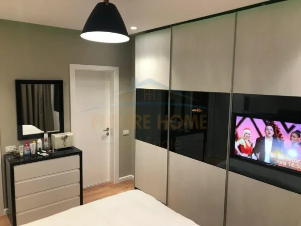 Tirane, jepet me qera apartament 2+1 Kati 1, 145 m² 1.400 € (LIBRI UNIVERSITAR)