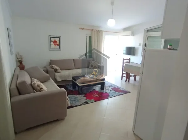 Durres, jepet me qera apartament 1+1+Ballkon Kati 5, 50 m² 500 € (Shkembi i Kavajes)