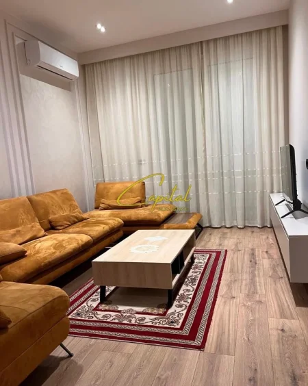 Tirane, jepet me qera apartament 1+1 Kati 1, 70 m² 600 € (RRUGA MINE PEZA)