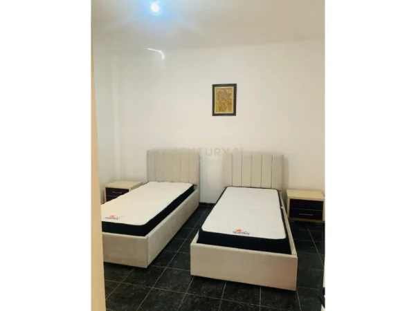 Durres, jepet me qera shtepi 2+1 Kati 1, 475 m² 350 € 