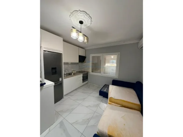Tirane, shes apartament 2+1 Kati 3, 90 m² 220.000 € (Rruga e Barrikadave, Tiranë)