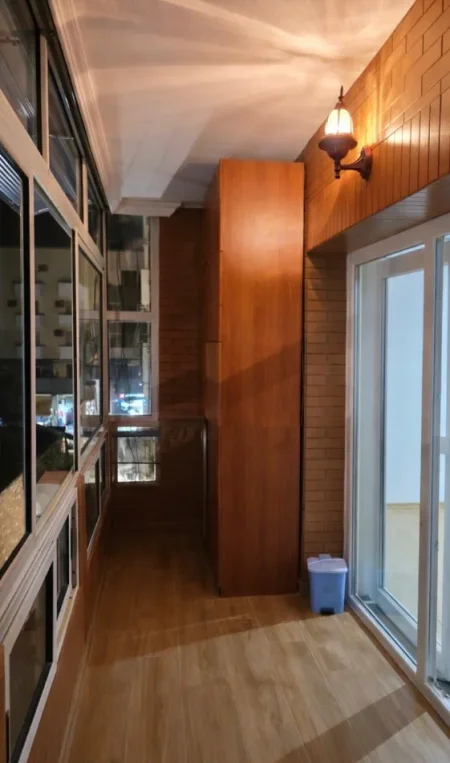 Tirane, jepet me qera apartament 2+1+Ballkon Kati 3, 88 m² 1.200 € 