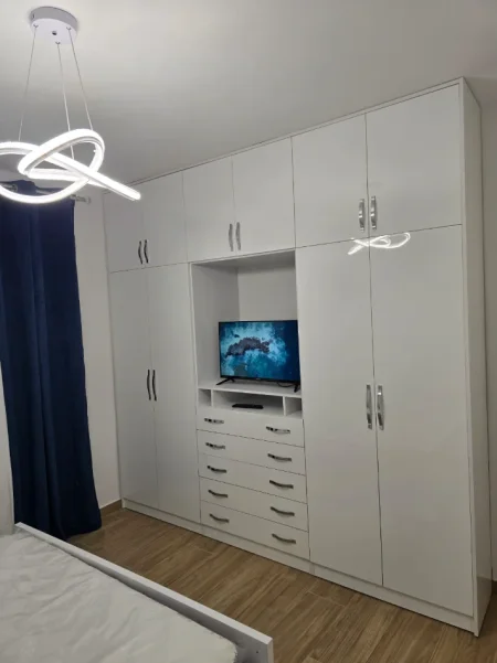 Tirane, jepet me qera apartament 1+1+Ballkon Kati 2, 65 m² 500 € 