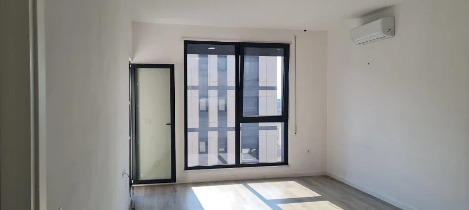 Tirane, jepet me qera apartament 1+1 Kati 7, 64 m² 500 € (xhamlliku , oxhaku)