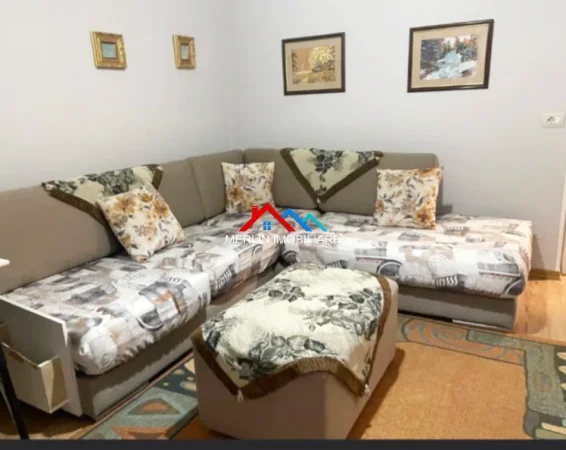 Tirane, jap me qera apartament 2+1+Ballkon Kati 4, 85 m² 650 € (Rruga e Kosovarve)