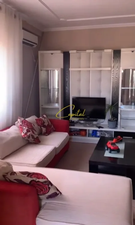 Tirane, jepet me qera apartament 1+1 Kati 5, 62 m² 600 € (RRUGA E DURRESIT)