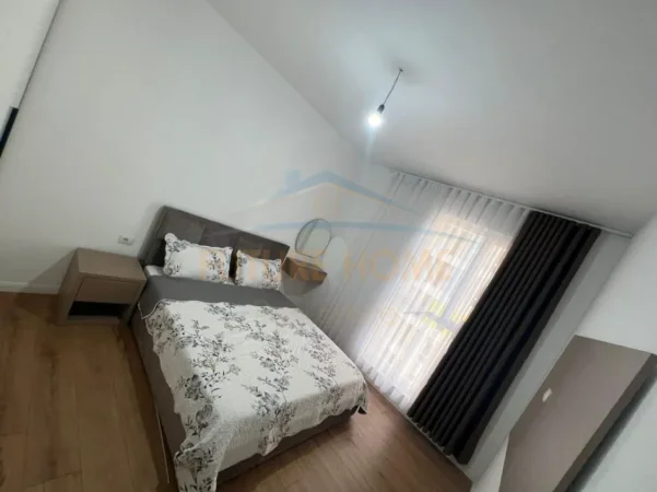 Tirane, jepet me qera apartament 1+1 Kati 2, 58 m² 400 € (UNIVERS CITY)  PRO65504