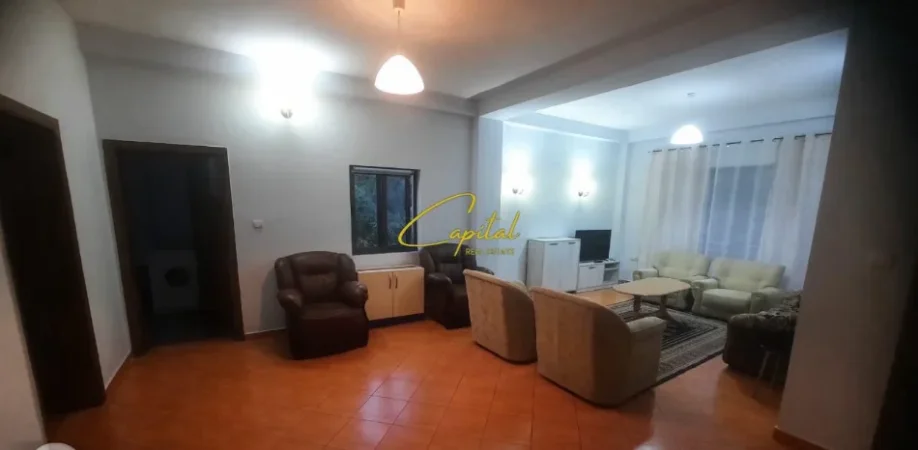 Tirane, jepet me qera apartament 3+1 Kati 2, 148 m² 450 € (QYTET STUDENTI)