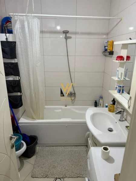 Tirane, shitet apartament 2+1+Ballkon Kati 7, 103 m² 165.000 € (UNAZA E RE)
