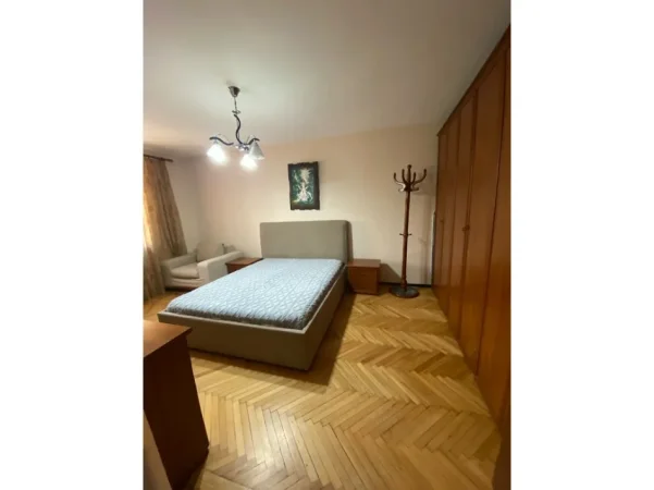 JEPET ME QERA APARTAMENT 2+1 RRUGA E DIBRES , SHTEPI PRIVATE