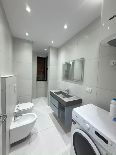 Tirane, jepet me qera 1+1 , 