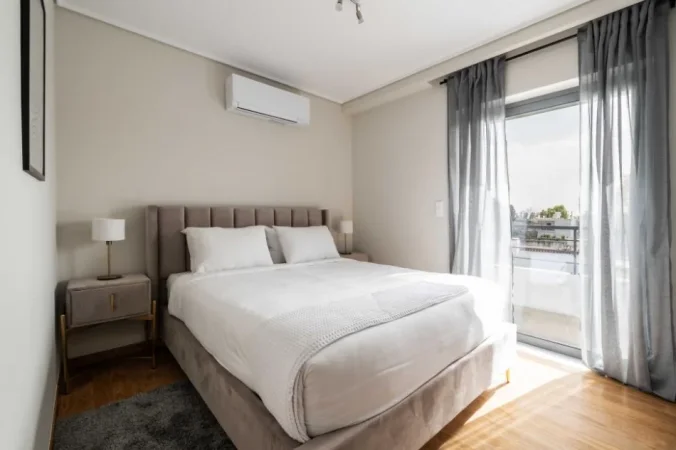 Tirane, jepet me qera apartament 2+1 Kati 8, 110 m² 1.000 € (square 21)