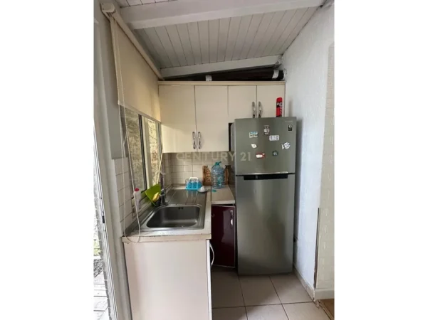 Tirane, jepet me qera apartament 2+1 Kati 0, 75 m² 430 € (Allias)