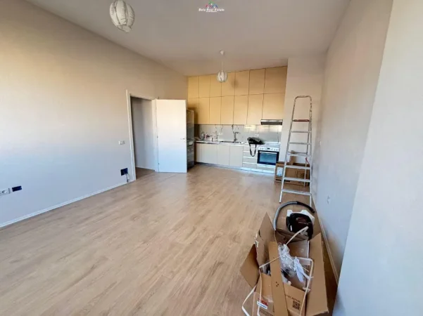 Tirane, jepet me qera zyre Kati 2, 96 m² 1.500 € (Spring Residence)