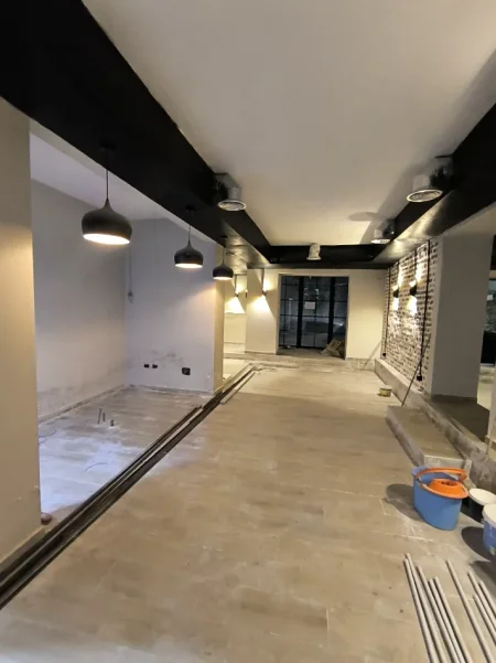 Tirane, jepet me qera dyqan Kati 0, 100 m² 1.000 € (VASIL SHANTO)