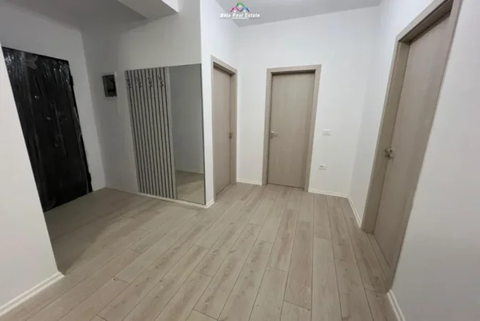Tirane, jepet me qera apartament 2+1 Kati 9, 100 m² 625 € (Fusha e Aviacionit)
