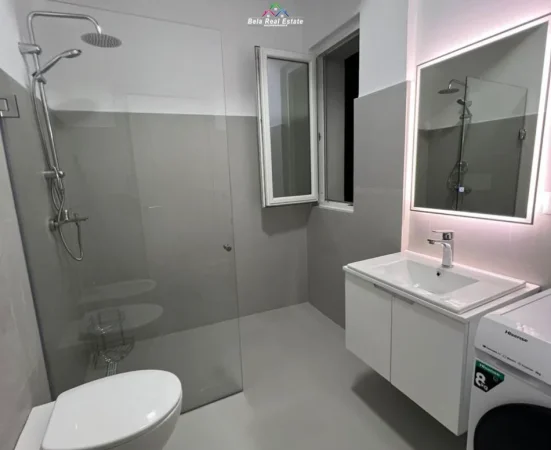 Tirane, jepet me qera apartament 2+1 Kati 9, 100 m² 625 € (Fusha e Aviacionit)