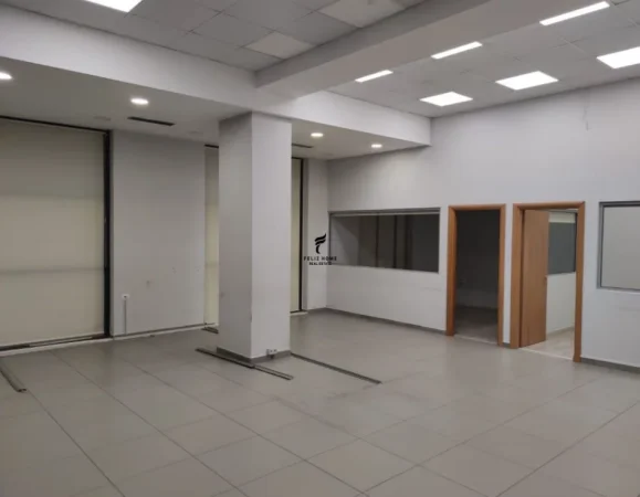 Tirane, jepet me qera zyre Kati 1, 108 m² 1.200 € (KOMUNA E PARISIT)