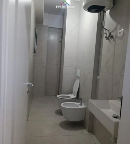 Tirane, jepet me qera apartament 1+1+Ballkon Kati 2, 54 m² 420 € (dalip topi)
