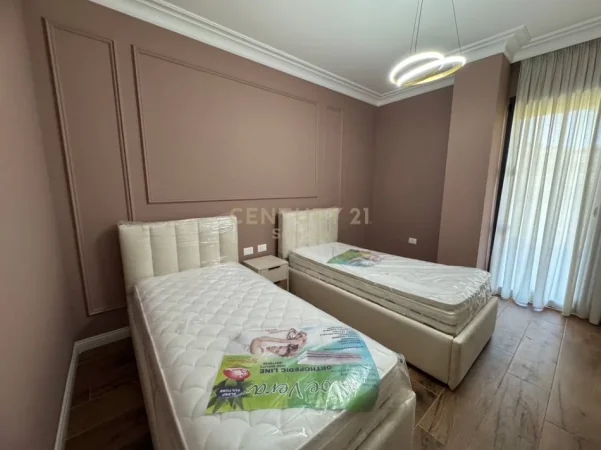 Tirane, jepet me qera apartament 2+1+Ballkon Kati 1, 104 m² 1.200 € (Vet Hospital)
