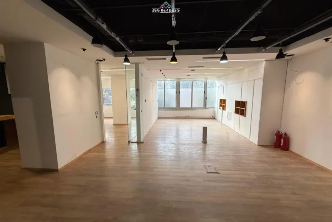 Tirane, jepet me qera zyre Kati 2, 85 m² 1.150 € (Rruga e Elbasanit)