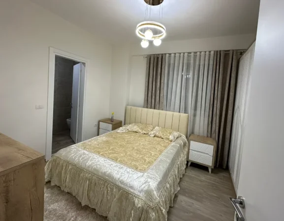Tirane, jepet me qera apartament 2+1 , 100 m² 800 € 