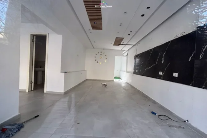 Tirane, jepet me qera dyqan Kati 0, 130 m² 1.360 € (ndre mjeda)