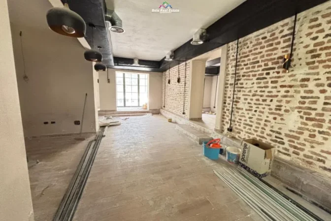 Tirane, jepet me qera ambjent biznesi Kati 0, 100 m² 401 € (vasil shanto)